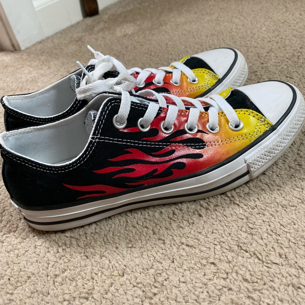 Converse Chuck Taylor All Star Ox Black Flame Low Top!